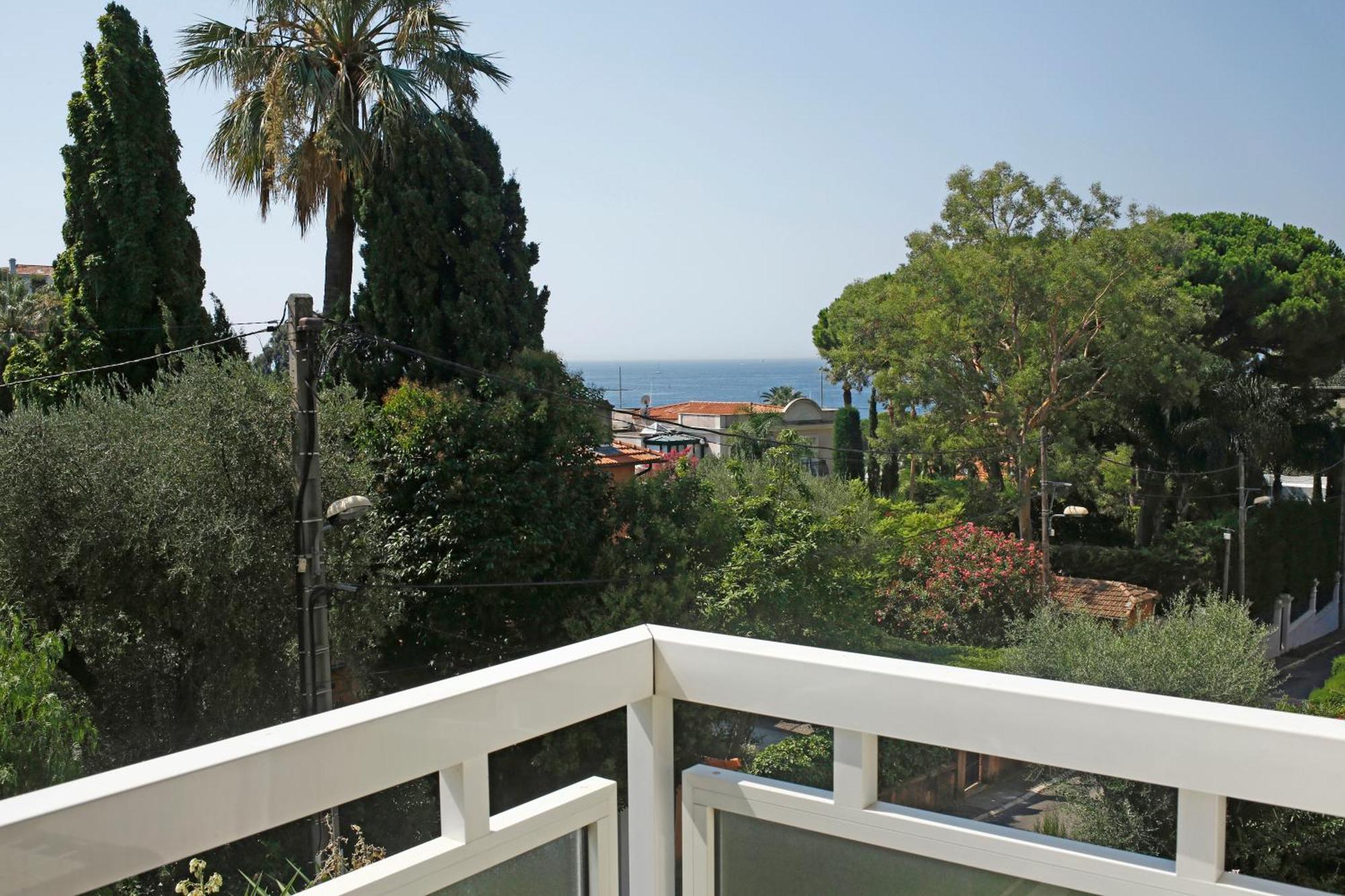 Splendide 3 Pieces Vue Mer 昂蒂布 外观 照片